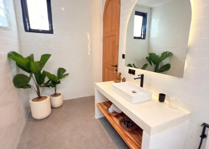 Villa Jaya 5 *